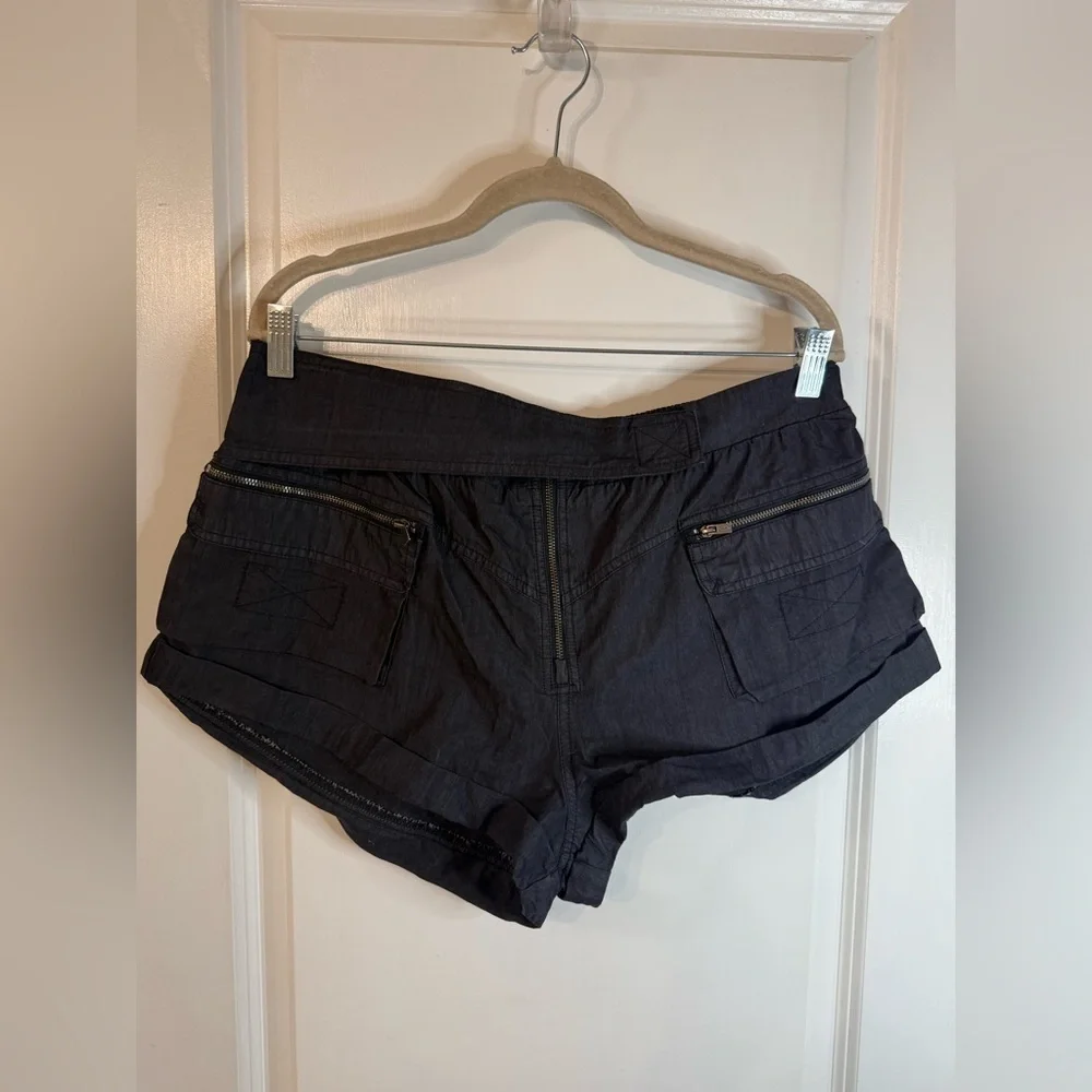 NWOT Free People Movement Women’s Black In The Lead Shorts - Size Large